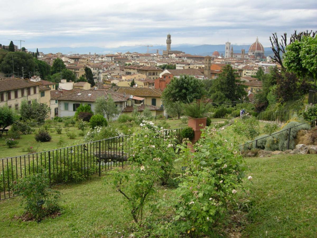 Al Giardino Delle Rose Hotel Firenze Bagian luar foto